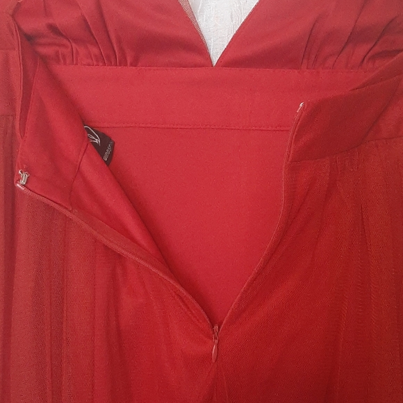 Prom/Formal Red Dress Size L - Picture 5 of 13